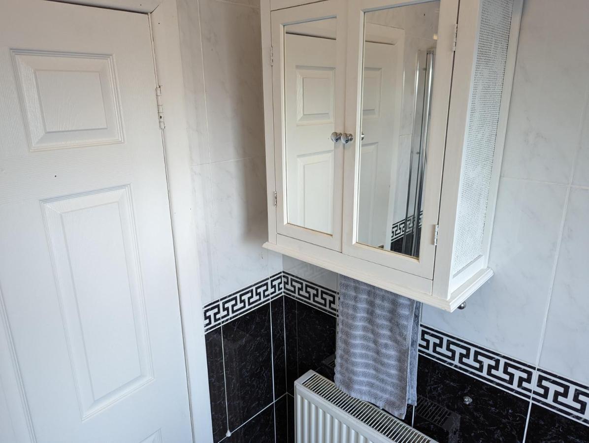 Fieldside View Sleeps 7 Village Near Whitby Sleights Bagian luar foto